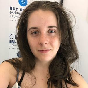 Meet your Posher, Danielle